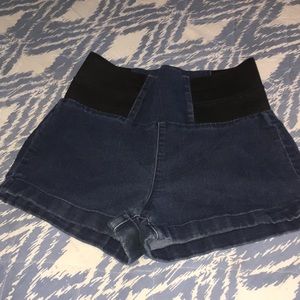 ♥️2 for $4 ♥️  High waisted Short